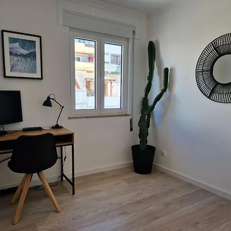Casa Liberdade - Modern Townhouse With Terrace Roof Estômbar
