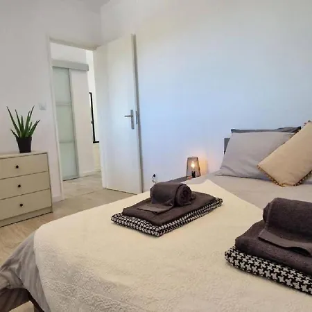 Casa Liberdade - Modern Townhouse With Terrace Roof *