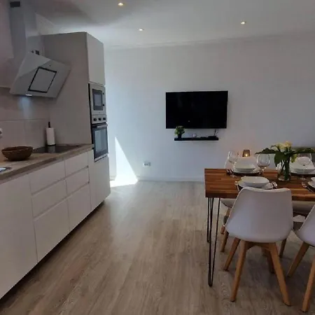 Casa Liberdade - Modern Townhouse With Terrace Roof Feriehus *