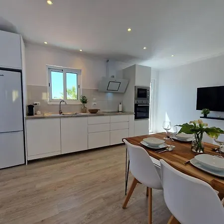 Casa Liberdade - Modern Townhouse With Terrace Roof