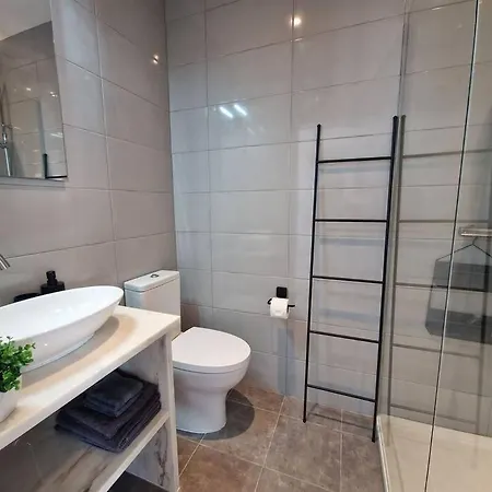Casa Liberdade - Modern Townhouse With Terrace Roof * Estombar