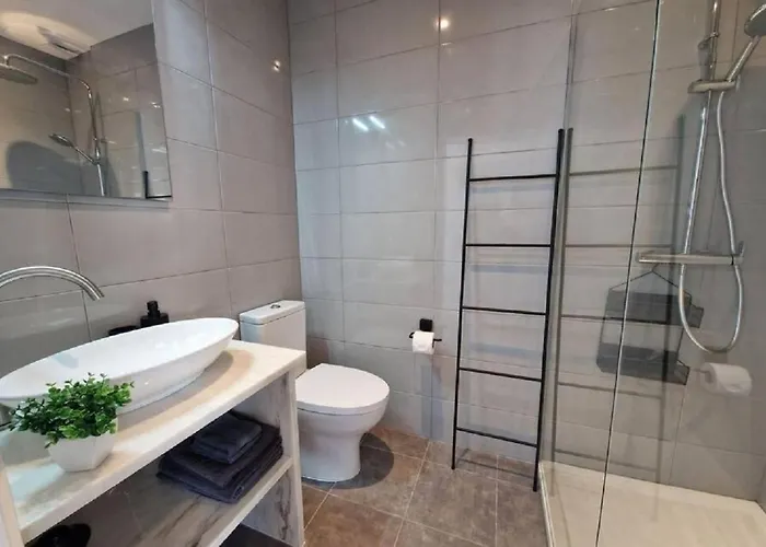 Semesterbostad Casa Liberdade - Modern Townhouse With Terrace Roof
